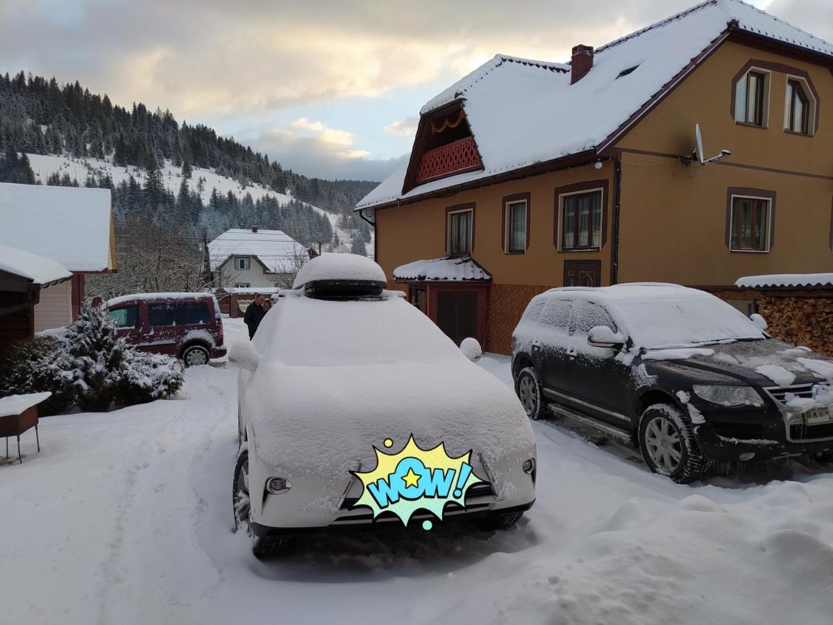 Sadyba Gostynniy Dvir Izki Esterno foto